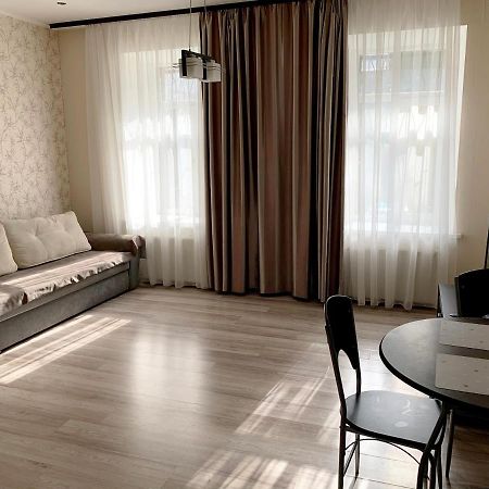 Excellent Apartment In The Center Of Odessa エクステリア 写真